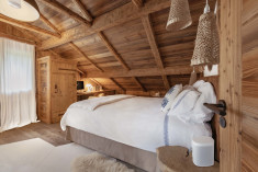 Chalet Les Cerises – Exclusive Use, 4 Private Suites at Chalet & Spa les Cerises	