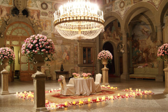 1000 Roses Romantic Dinner 