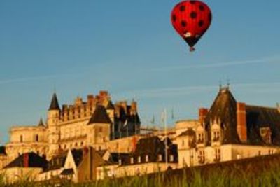 Hot air baloon flight over the Loire Valley for two people