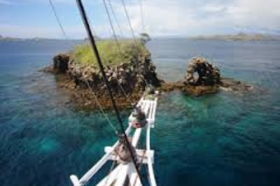 4D / 3N Live On-Board Komodo Island Leisure & Diving Program