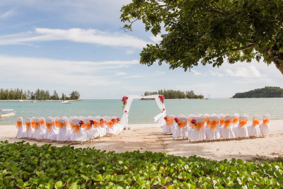 Beachfront Wedding Package 