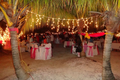 Private Island Weddings - Glover Reef Atoll, Belize