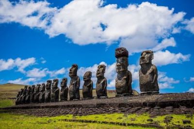 Chile, Easter Island & Tahiti Honeymoon for Alex & Fritz