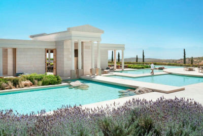 Amanzoe Essence 