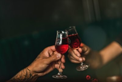 Couples Kent Wine Tour Experience