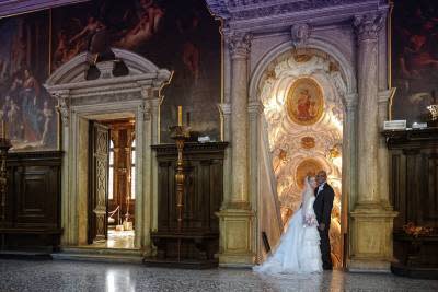 Symbolic Wedding in Venice 