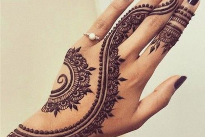 Henna Tattoo Session