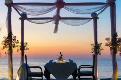 Exclusive dinner on the beach for two people with dedicated Rena's Chef and Maitre