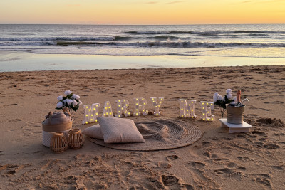 Soft Lights & Roses – Intimate Marriage Proposal