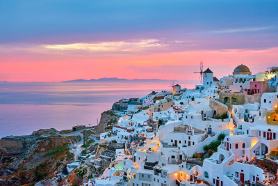 Explore Classical Greece & Romantic Santorini in a Luxury Way! 