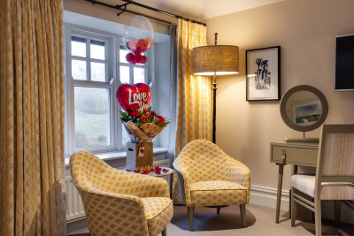 Celebration Balloons — £25