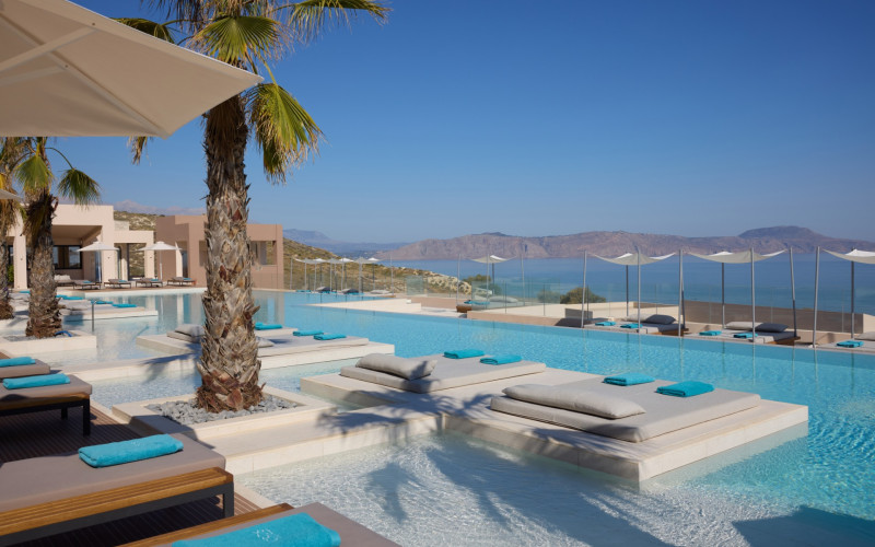 ÓROS Luxury Beach Resort overlooking the Cretan Sea