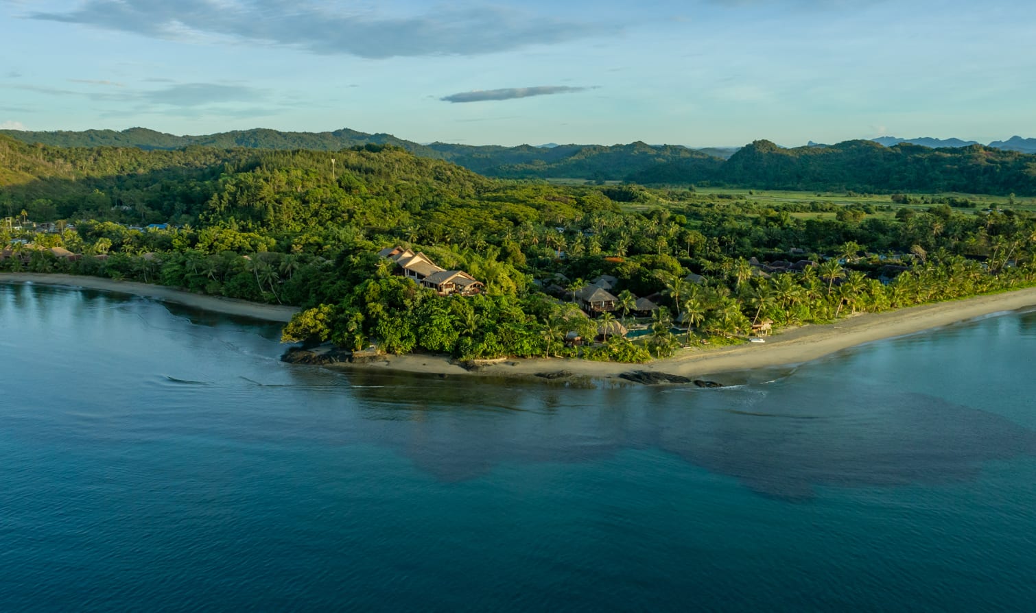 Beachfront setting at Villa Tinikatolu in Fiji
