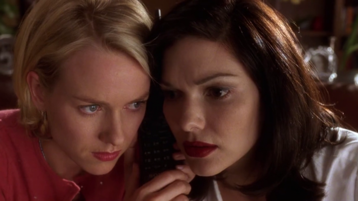 How Can One Interpret The Narrative Chronology Of Mulholland Drive Watch The Take Images in mulholland drive go in and out of focus when reality is being distorted. mulholland drive