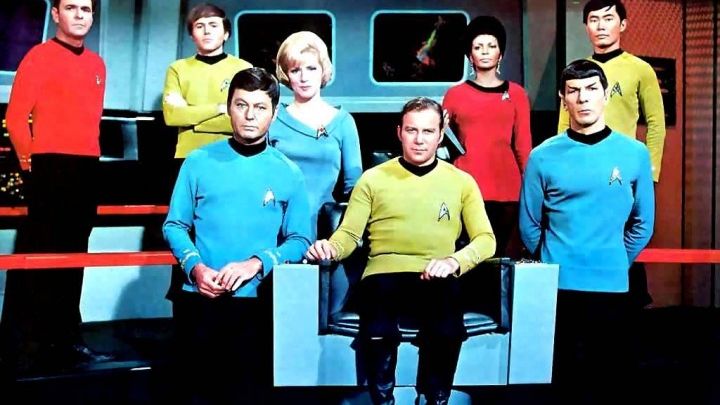 con scritta I'm Watching Star Trek motivo: Star Trek Calzini per adulti Star Trek 