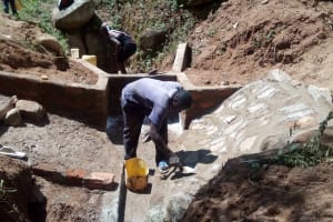 The Water Project: Gidagadi Community, Anusu Spring -  Construction