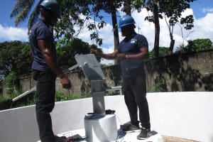 The Water Project: Lungi Government Hospital -  Pump Installation