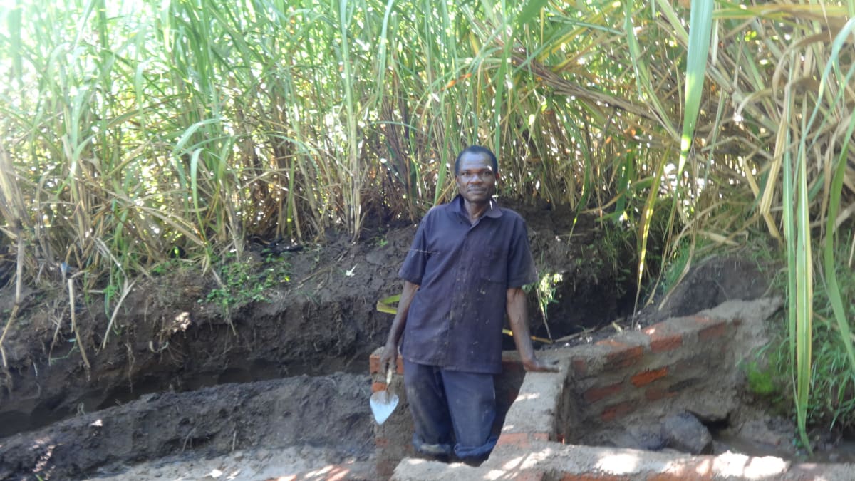 28 kenya4722 spring protection construction