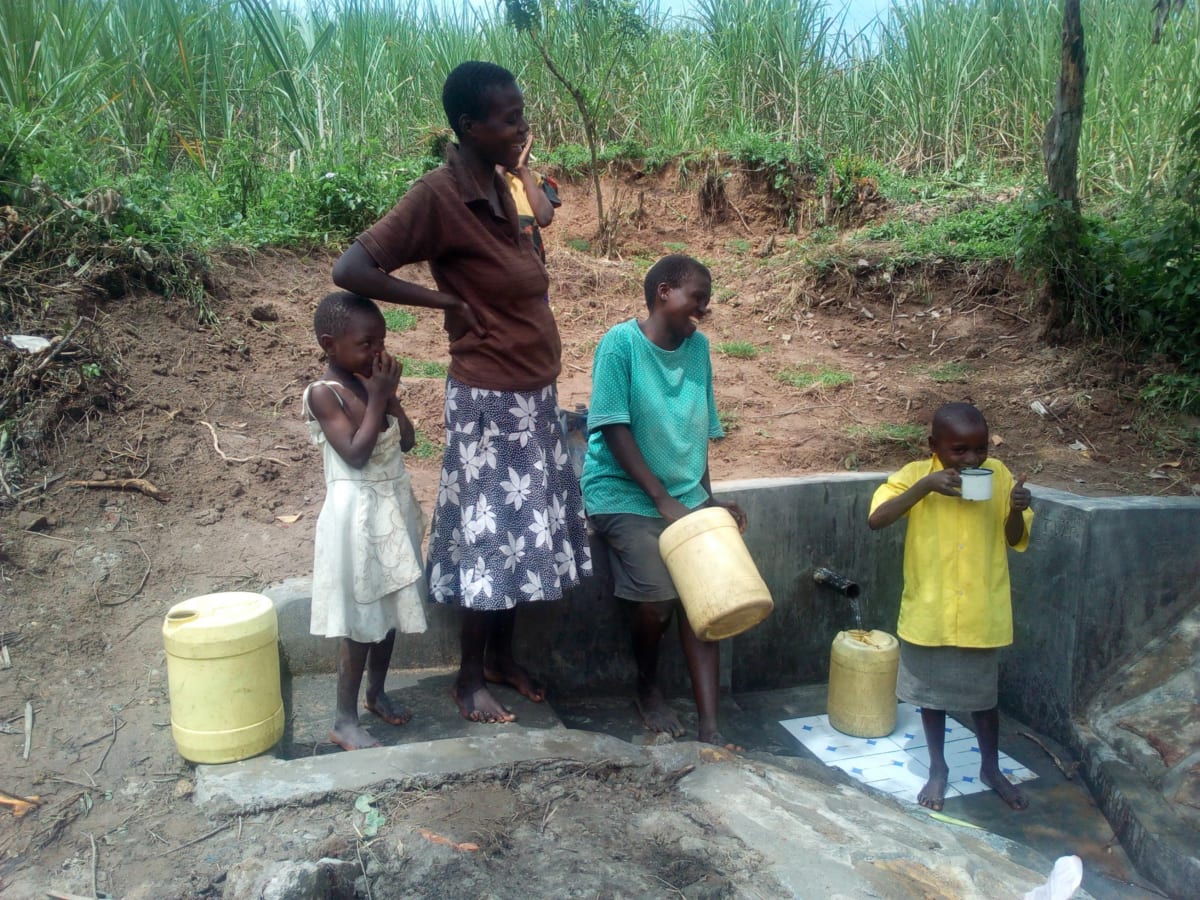 14 kenya4726 clean water