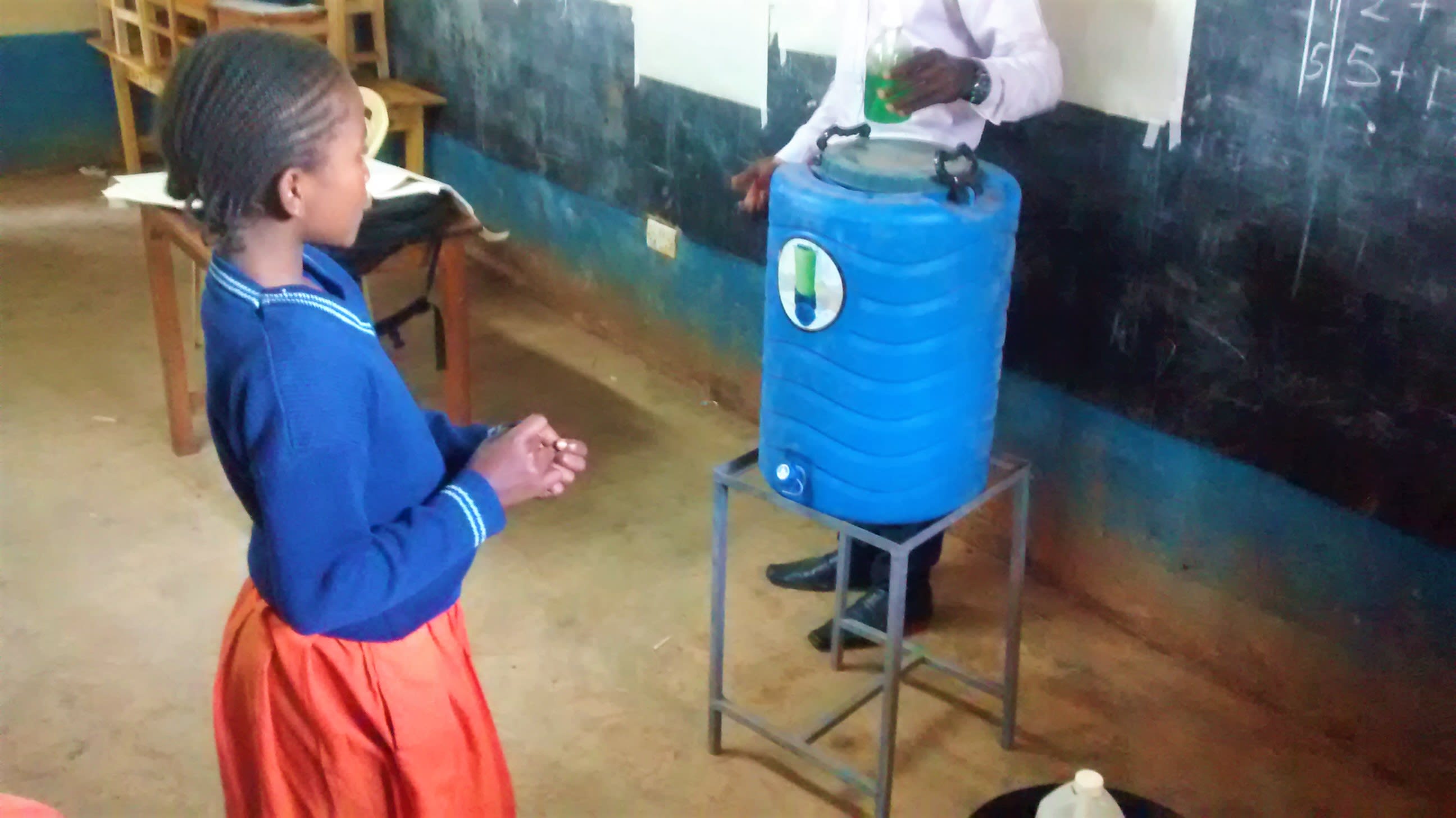 10 kenya4674 hand-washing demonstration