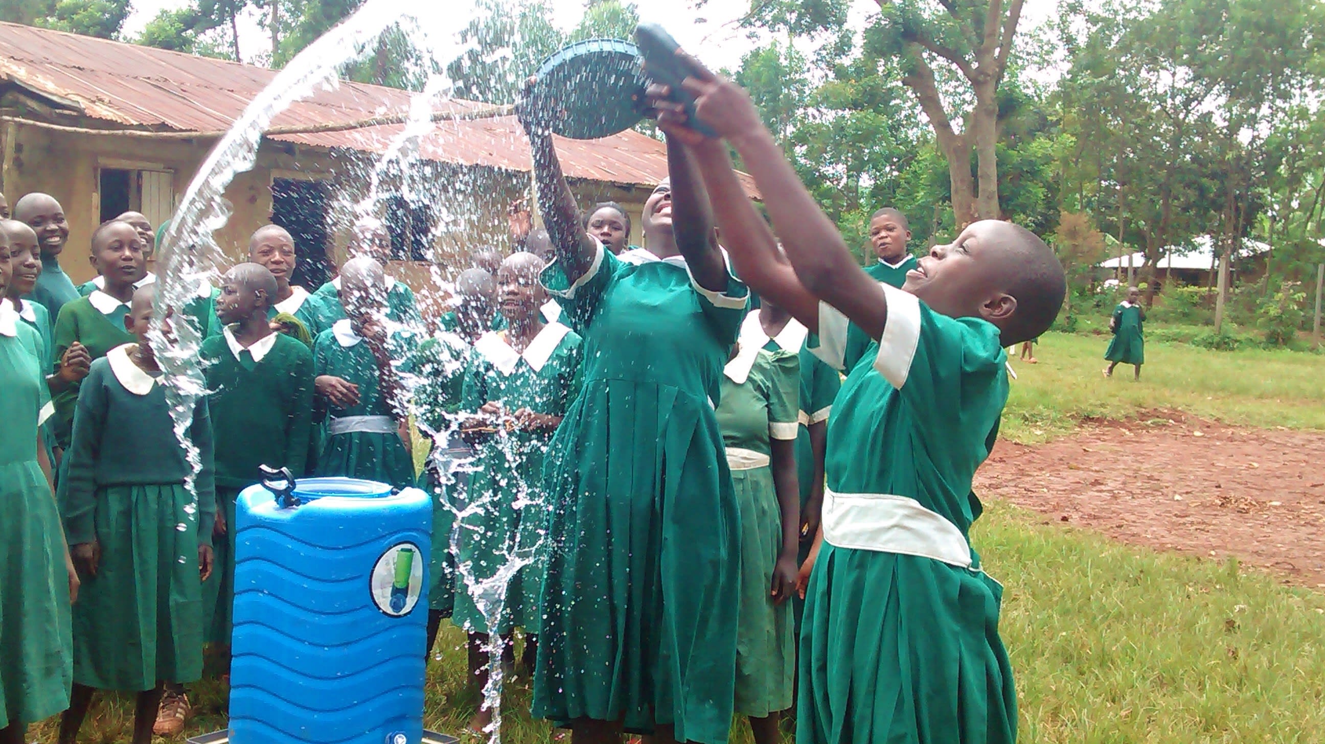 20 kenya4668 hand-washing station