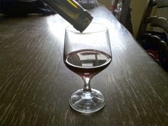 Glass of wine, minimum price for alcohol policy