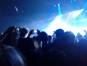 Mobile phones ruining live concerts?