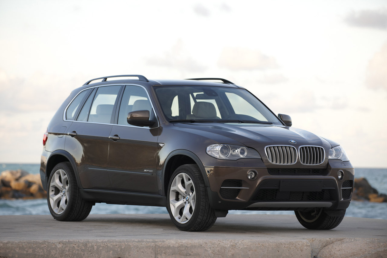 BMW JUST LOST $1.9 MILLION — ALL BECAUSE OF A SOFT-CLOSE DOOR 4 The BMW X5 (02/2010)