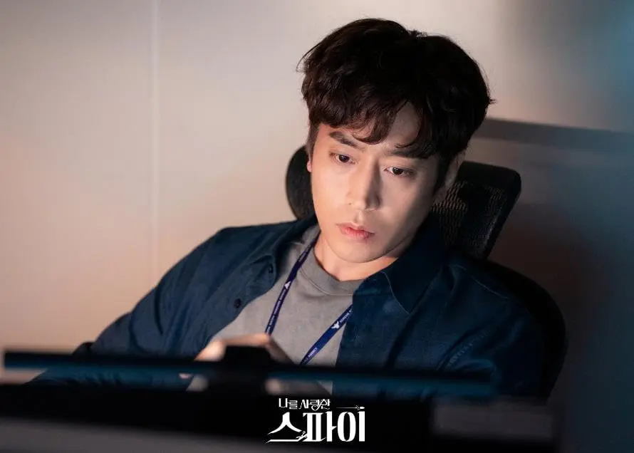 Jun Ji Hoon in The Spies Who Loved Me
