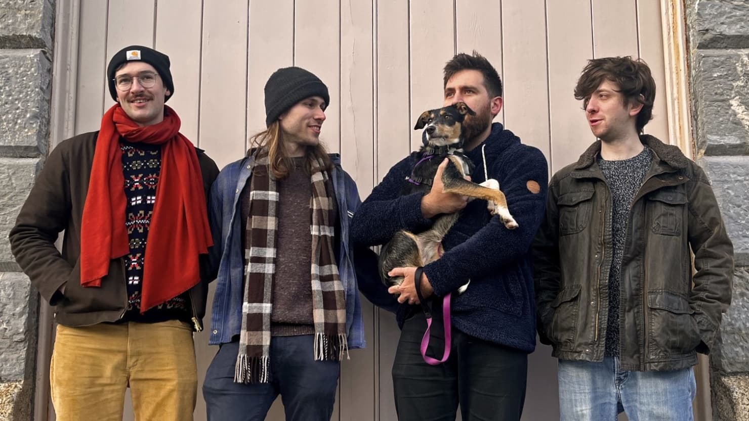 Live music: The Busketeers