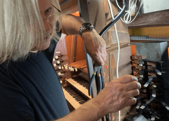 Reconditioning the Chapel organ