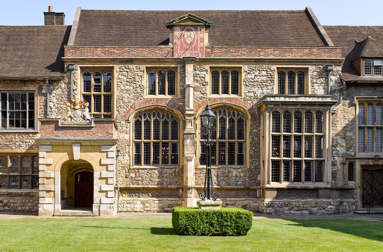 Master's Court with a view of the front of the Tudor mansion
