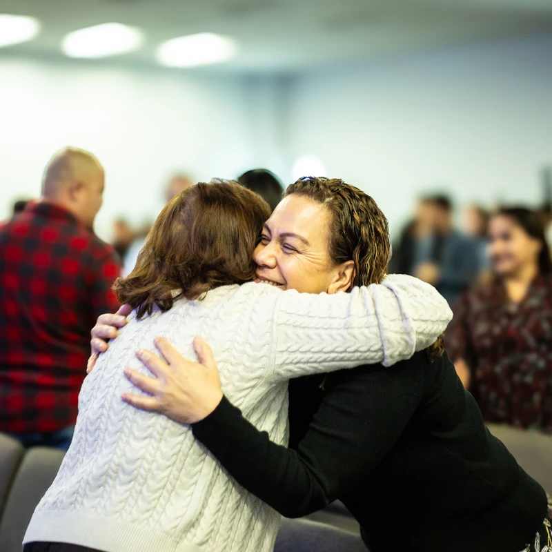 Una Iglesia Cristiana que Edifica Familia y Expande el <i><span style="color:var(--primary-color-bg)">Reino de Dios</span></i>