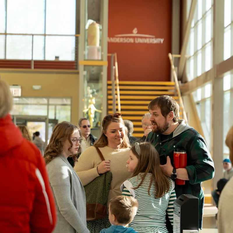 <span style="color:var(--base-color-bg)">Connect</span>