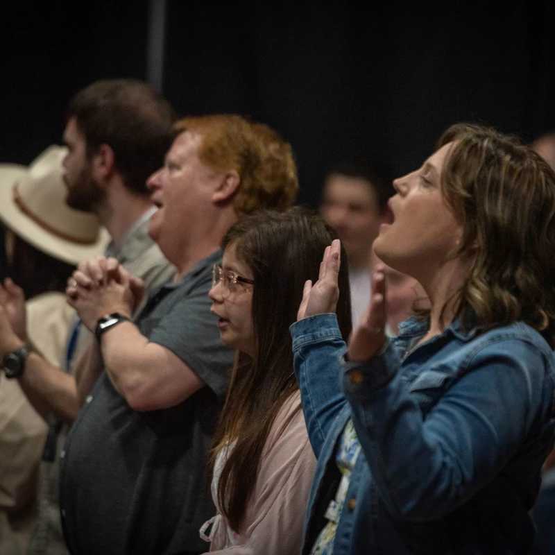 <span style="color:var(--secondary-color-bg)">Worship Anywhere</span><span style="color:var(--secondary-color-bg)"></span>