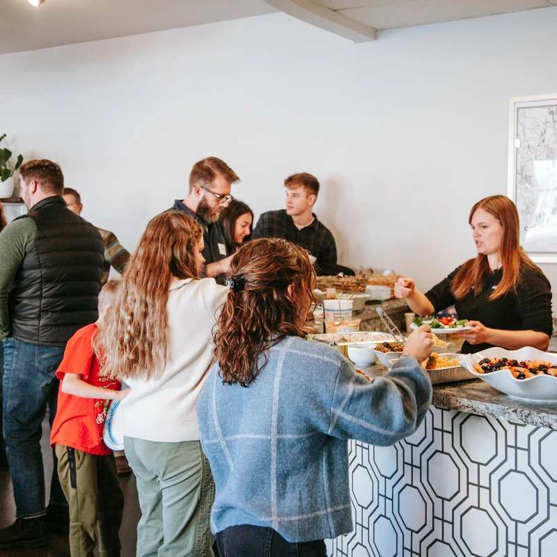 <span style="color: var(--primary-color-bg);">Welcome Lunch</span>