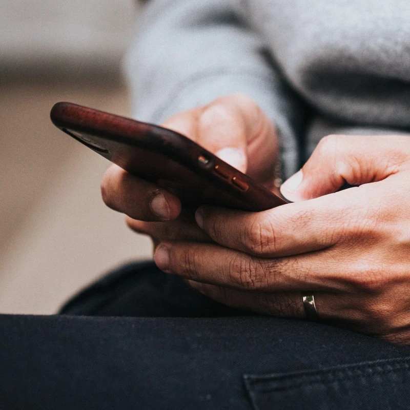 Weekly<br><span style="color:var(--primary-color-bg)">Updates</span>