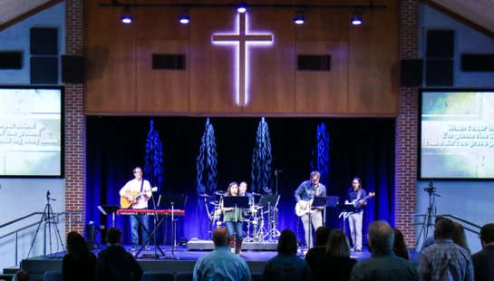 Contemporary <span style="color:var(--secondary-color-bg)">Worship Service</span>