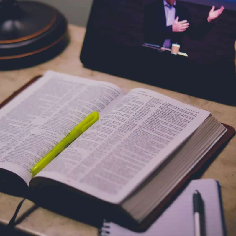 Church <span style="color:var(--primary-color-bg)">Online</span>