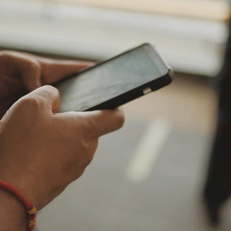 Get In <i><span style="color: var(--primary-color-bg);">Touch</span></i>