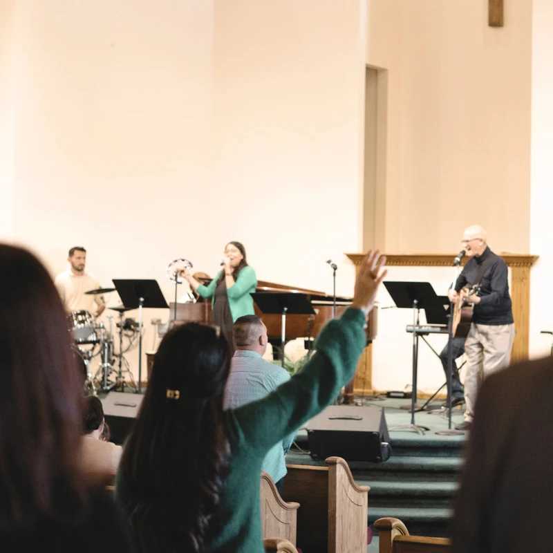 Spanish Worship<div>12:00 PM</div>