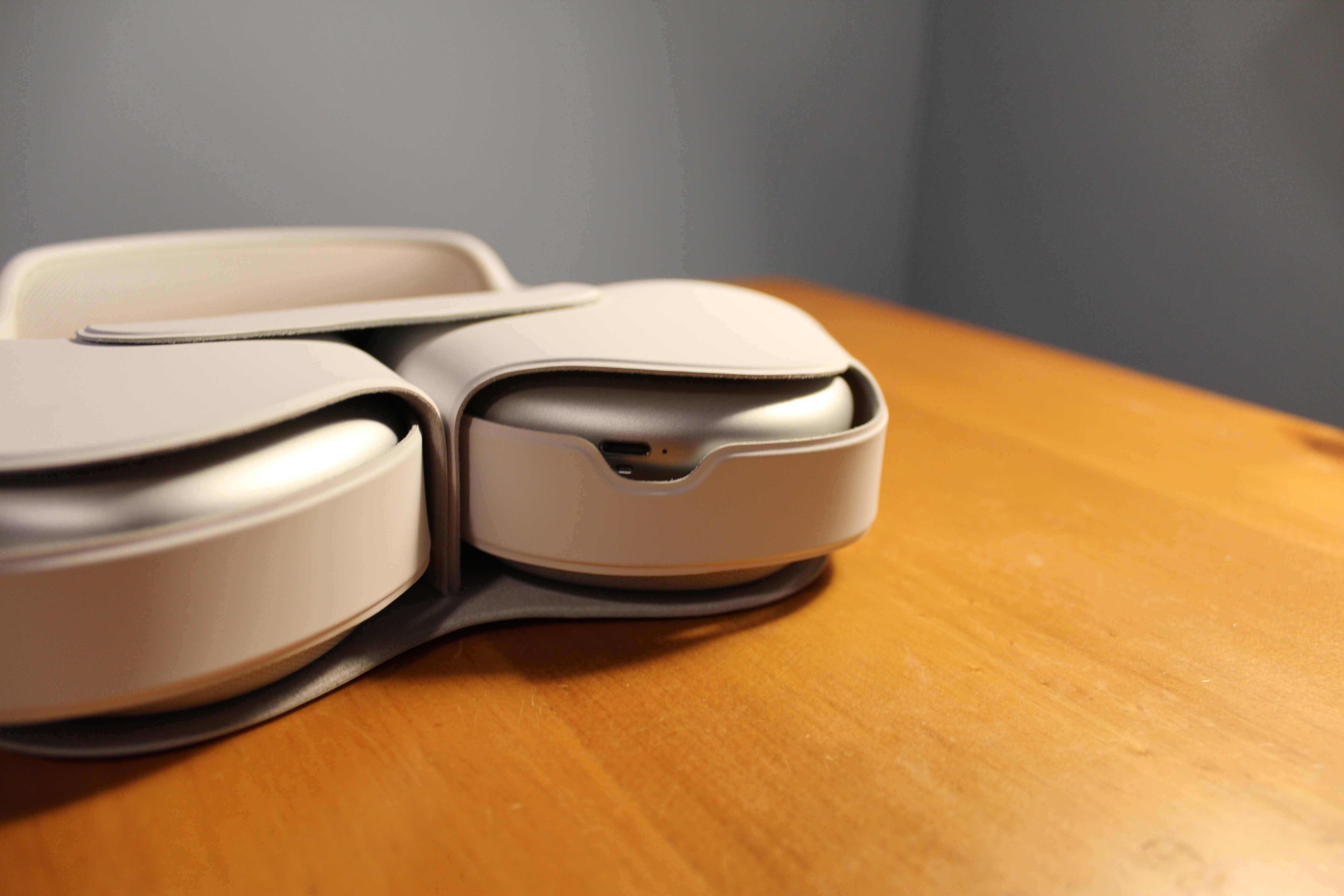 The charge notch is the one big issue with the case in my mind The charge notch is the one big issue with the case in my mind