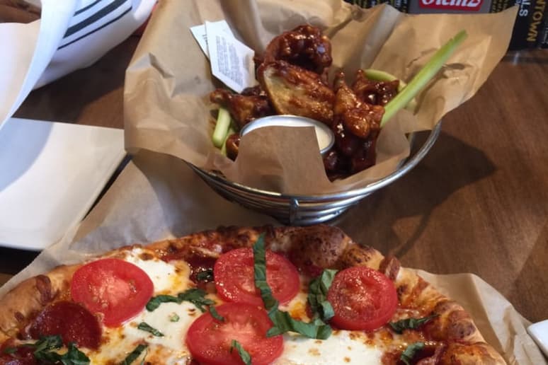 The 50 Best Sports Bars in America Gallery