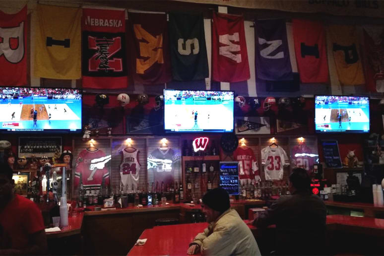 The 50 Best Sports Bars in America Gallery