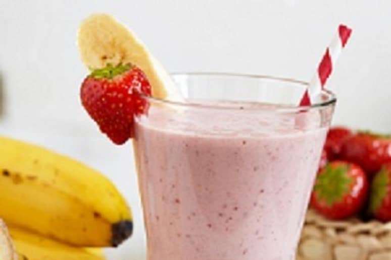 Banana, Kale, and Strawberry Smoothie Recipe by Soni Satpathy