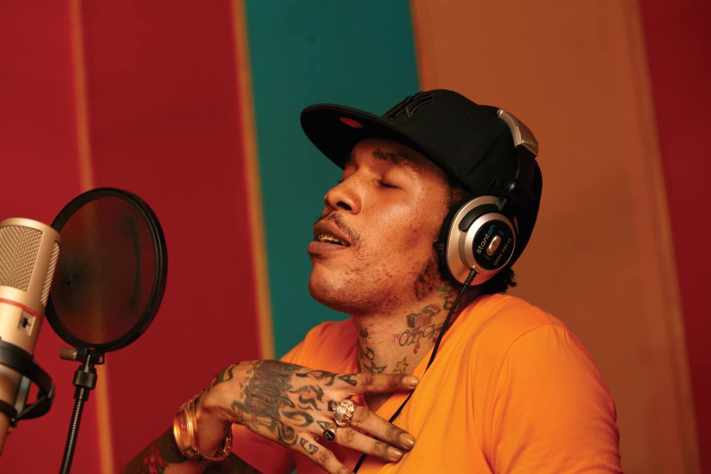 https://res.cloudinary.com/thefader/image/upload/w_1440%2Cc_limit%2Cf_auto%2Cq_auto%3Aeco/epma8wqqekzg4ofvbdq1.jpg?_a=BACAGSEv%2Fvybz-kartel-beyond-the-pale.jpg