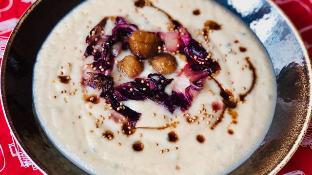 Vellutata di sedano rapa, castagne caramellate, radicchio di treviso, semi di senape gialla - copertina
