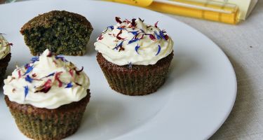Cupcake Camille alle carote viola con frosting al mascarpone