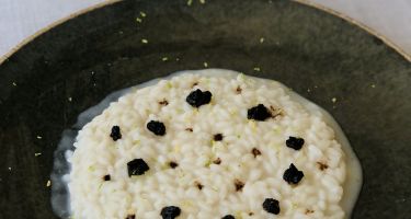 Risotto cacio e pepe con pepe nero affumicato indiano Tigre