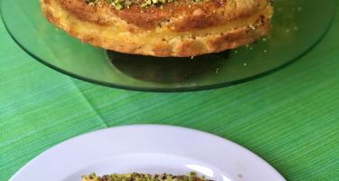 Torta al mandarino e pistacchi con crema leggera al mandarino